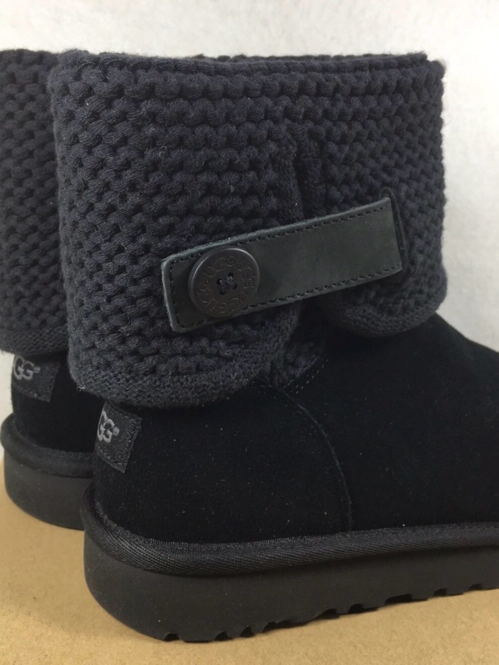 UGG SHAINA SWEATER SUEDE SHEARLING BUTTON ANKLE BOOTS‎